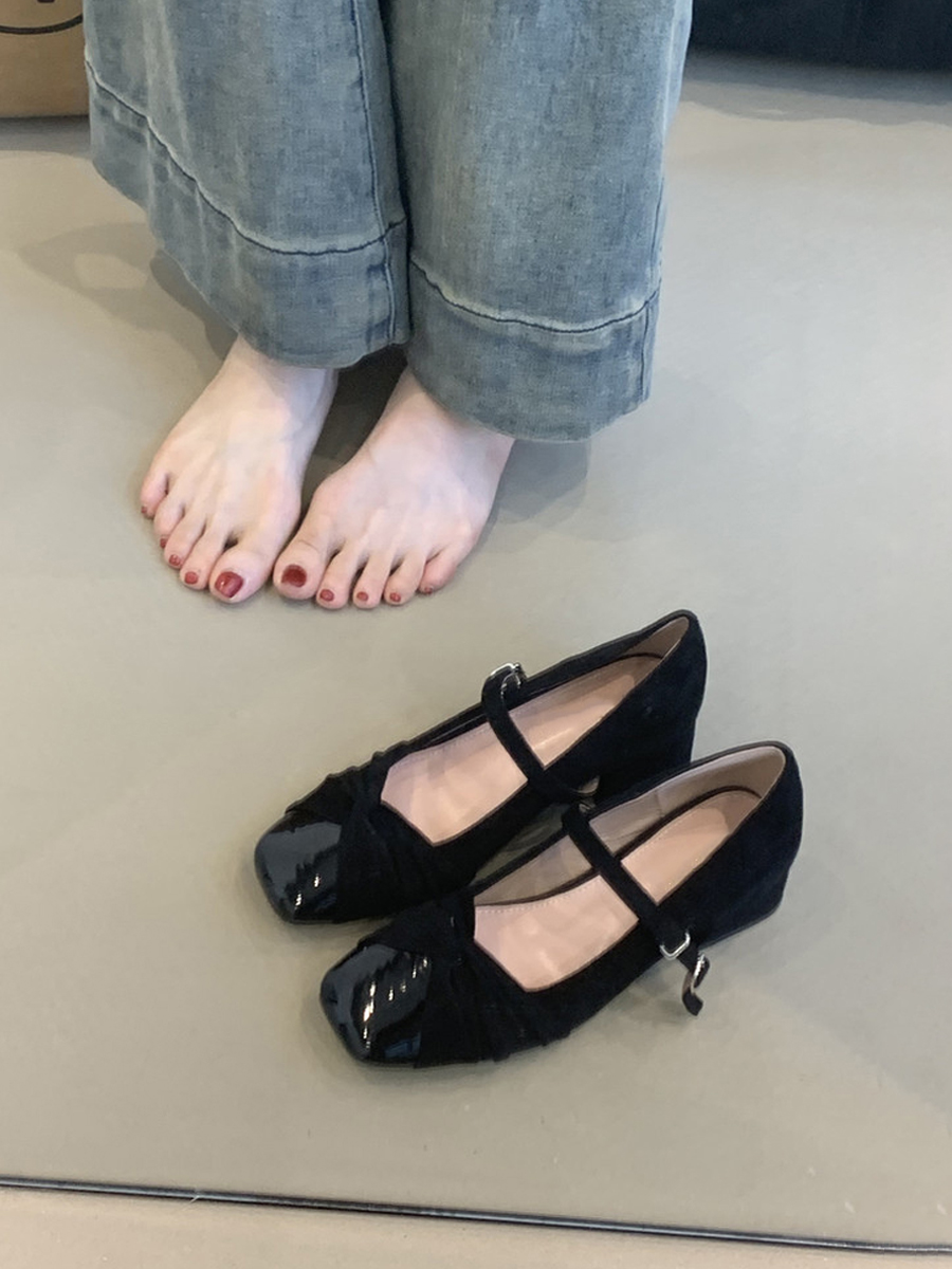 Elegant Sheepskin Square Toe Mary Jane Shoes for Women - French Style High-Heeled Chunky Heel Flats in Gentle Fairy Aesthetic Elegant Sheepskin Square Toe Mary Jane Shoes for Women - French Style High-Heeled Chunky Heel Flats in Gentle Fairy Aesthetic