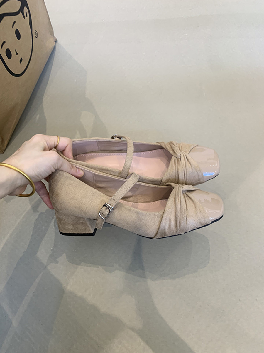 Elegant Sheepskin Square Toe Mary Jane Shoes for Women - French Style High-Heeled Chunky Heel Flats in Gentle Fairy Aesthetic Elegant Sheepskin Square Toe Mary Jane Shoes for Women - French Style High-Heeled Chunky Heel Flats in Gentle Fairy Aesthetic