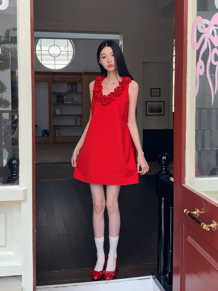 Elegant Slim Fit Sleeveless French Knot Rose Dress - Summer Short Skirt Tank Style for a Chic 90s Look Elegant Slim Fit Sleeveless French Knot Rose Dress - Summer Short Skirt Tank Style for a Chic 90s Look