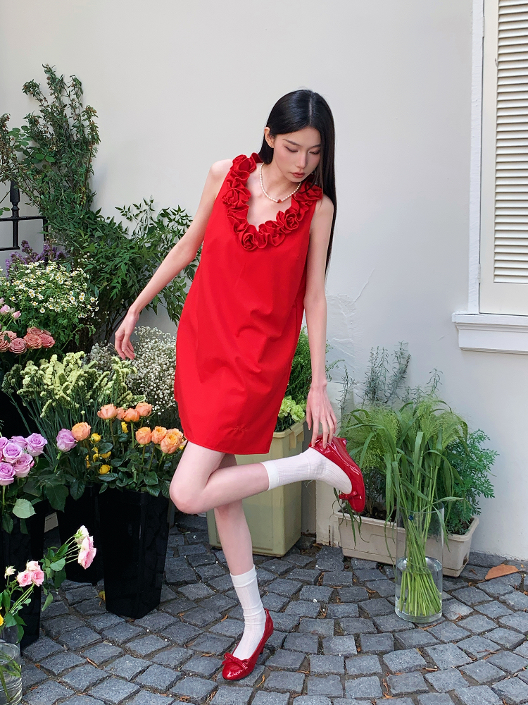 Elegant Slim Fit Sleeveless French Knot Rose Dress - Summer Short Skirt Tank Style for a Chic 90s Look Elegant Slim Fit Sleeveless French Knot Rose Dress - Summer Short Skirt Tank Style for a Chic 90s Look