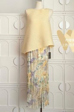 Elegant White Sleeveless Top with Pleated Tassel Skirt - Spring Summer Women's Fashion, Miyake Style, Chic and Trendy Look