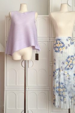 Elegant White Sleeveless Top with Pleated Tassel Skirt - Spring Summer Women's Fashion, Miyake Style, Chic and Trendy Look