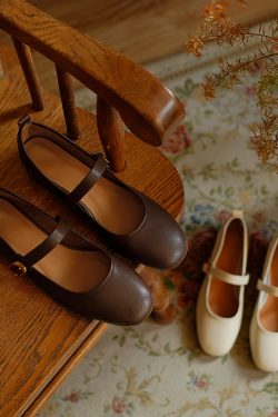 Elegant Women's Genuine Leather French Artistic Mid-Heel Round-Toe Mary Jane Flats - Stylish College Chic Footwear