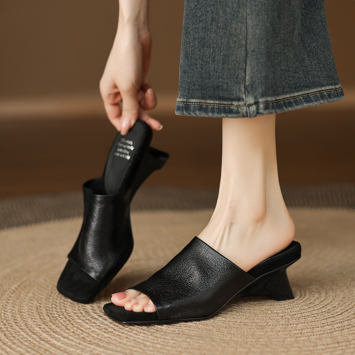 Elegant Women's Genuine Leather Square Toe Open-Toe Wedge Sandals - Summer 2025 One-Strap Cool Slippers, Chic Fashion Footwear Elegant Women's Genuine Leather Square Toe Open-Toe Wedge Sandals - Summer 2025 One-Strap Cool Slippers, Chic Fashion Footwear