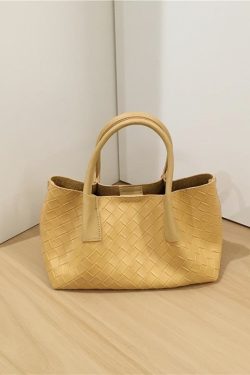 Elegant Woven Grass Basket Handbag - High-End Niche Design Shoulder Crossbody Tote Bag for Chic Fashion Lovers