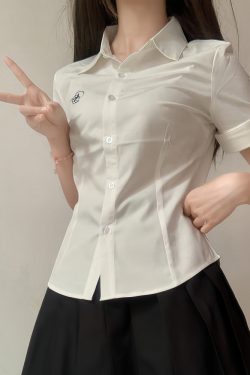 Embroidered College Style Short Sleeve Shirt - Slim Fit, Waist-Defining, Versatile White and Blue Top for Summer