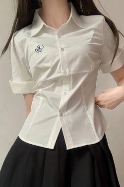 Embroidered College Style Short Sleeve Shirt - Slim Fit, Waist-Defining, Versatile White and Blue Top for Summer