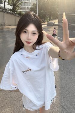 Embroidered Floral Letter Heavyweight Short Sleeve T-Shirt for Women - Summer 2025 Trendy Couple's Top, Unique and Stylish