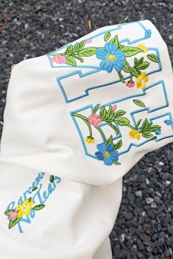 Embroidered Floral Letter Raglan Short Sleeve T-Shirt for Women - Summer Streetwear, High-End Couple Outfit, Trendy 90s Style Top