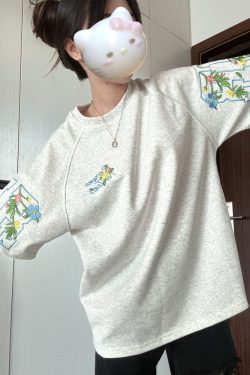 Embroidered Floral Letter Raglan Short Sleeve T-Shirt for Women - Summer Streetwear, High-End Couple Outfit, Trendy 90s Style Top