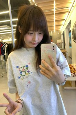 Embroidered Floral Letter Short-Sleeve T-Shirt for Women - Summer 2025 American Design, Unique Casual Top