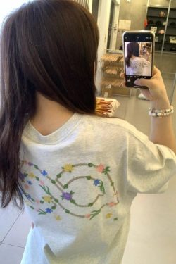 Embroidered Floral Letter Short-Sleeve T-Shirt for Women - Summer 2025 American Design, Unique Casual Top