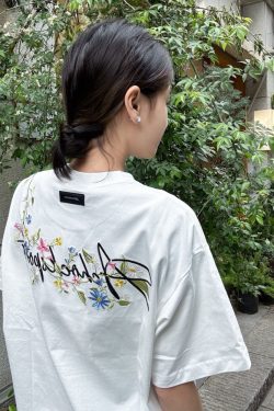 Embroidered Floral Rattan Short Sleeve T-Shirt for Women - Summer Trendy American Style High-End Straight Shoulder Top