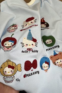 Embroidered Kitty Cat V-Neck Short Sleeve T-Shirt for Women - Unique Cartoon Design, Summer Style, Cute & Cool Girl Fashion