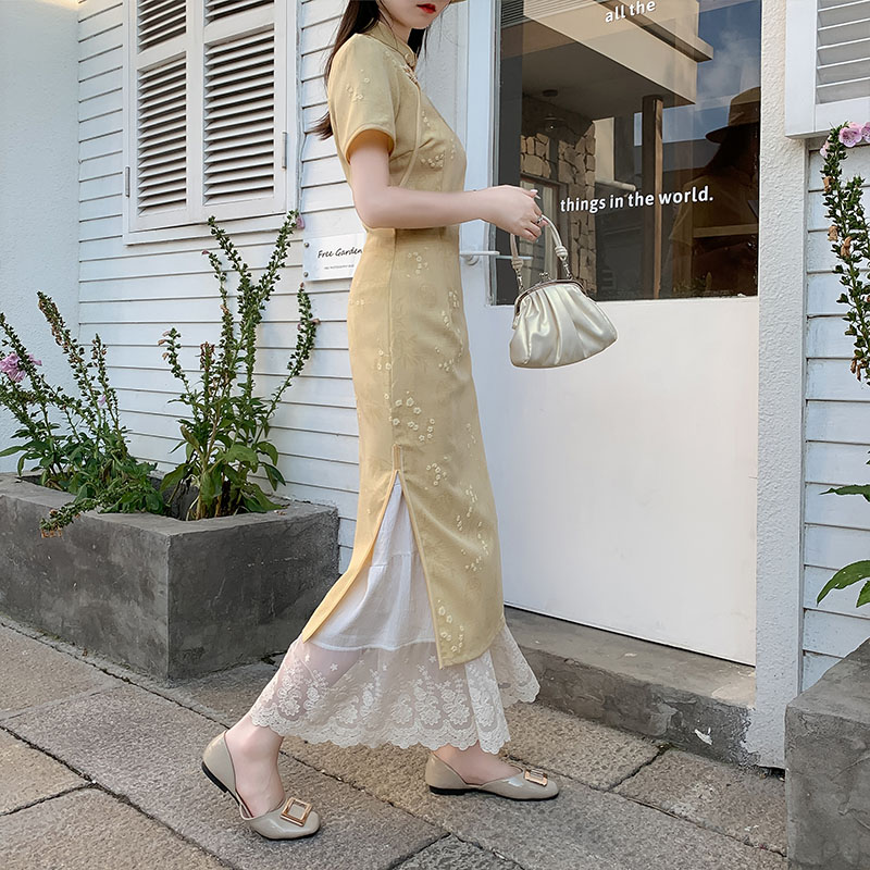 Embroidered Lace Patchwork Wide-Leg Pants with Elastic Waist for Women in Fresh Japanese Style, Cotton-Linen Blend Embroidered Lace Patchwork Wide-Leg Pants with Elastic Waist for Women in Fresh Japanese Style, Cotton-Linen Blend