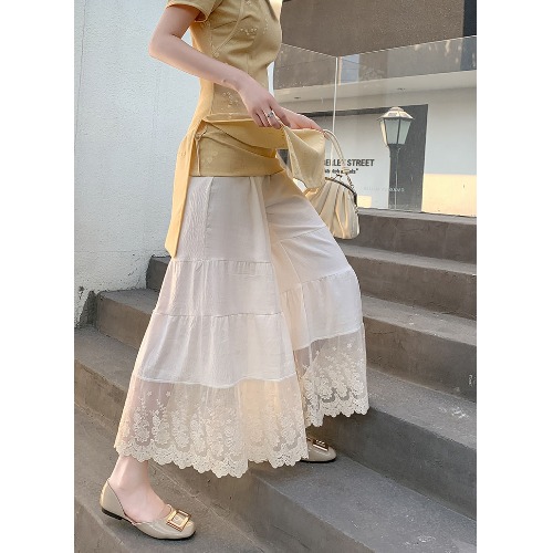 Embroidered Lace Patchwork Wide-Leg Pants with Elastic Waist for Women in Fresh Japanese Style, Cotton-Linen Blend Embroidered Lace Patchwork Wide-Leg Pants with Elastic Waist for Women in Fresh Japanese Style, Cotton-Linen Blend