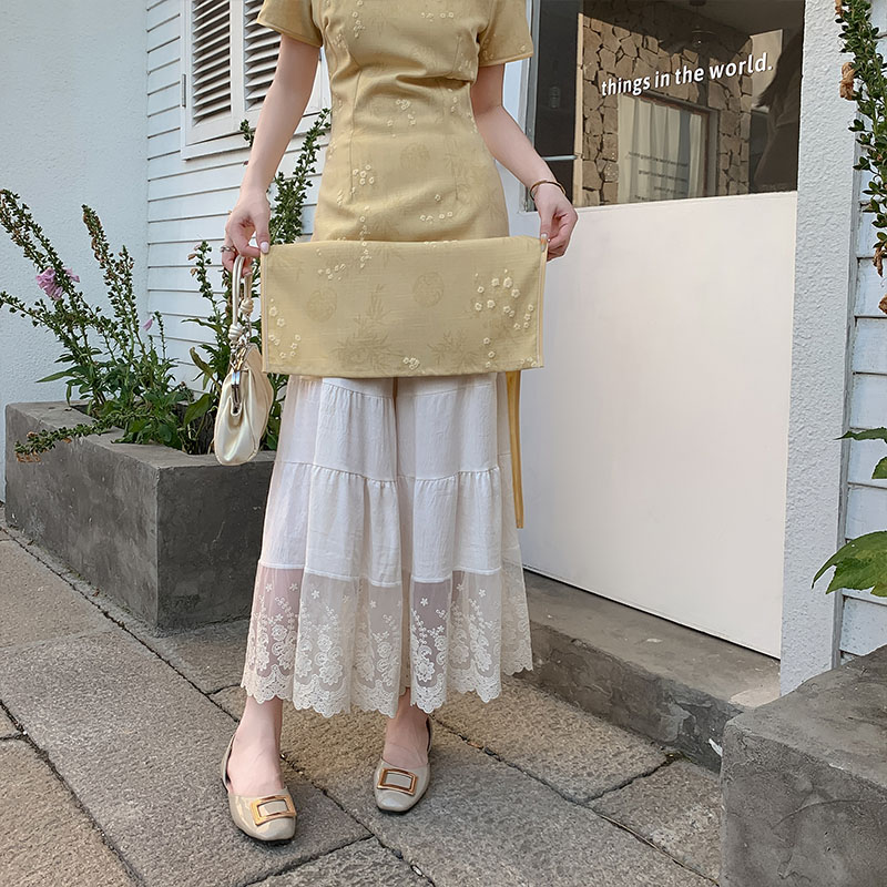 Embroidered Lace Patchwork Wide-Leg Pants with Elastic Waist for Women in Fresh Japanese Style, Cotton-Linen Blend Embroidered Lace Patchwork Wide-Leg Pants with Elastic Waist for Women in Fresh Japanese Style, Cotton-Linen Blend