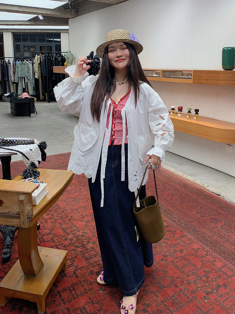 Embroidered Pocket Shirt Jacket for Women - Unique Spring Summer 2025 Fashion Top, Age-Reducing Style Embroidered Pocket Shirt Jacket for Women - Unique Spring Summer 2025 Fashion Top, Age-Reducing Style