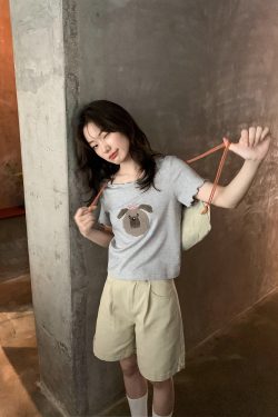 Embroidered Short-Sleeve T-Shirt for Women - Big Round Neck, Summer 2025, Petite Fit, Cute Dog Design, Casual Style