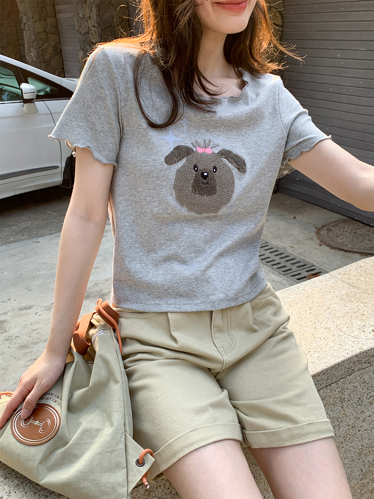 Embroidered Short-Sleeve T-Shirt for Women - Big Round Neck, Summer 2025, Petite Fit, Cute Dog Design, Casual Style Embroidered Short-Sleeve T-Shirt for Women - Big Round Neck, Summer 2025, Petite Fit, Cute Dog Design, Casual Style