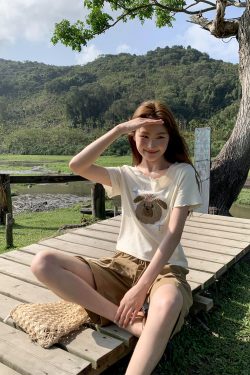 Embroidered Short-Sleeve T-Shirt for Women - Big Round Neck, Summer 2025, Petite Fit, Cute Dog Design, Casual Style