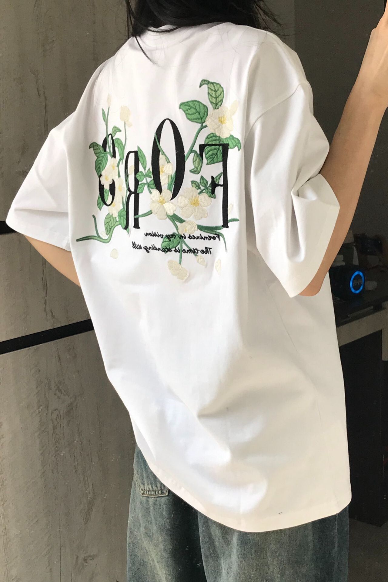 Embroidered White Magnolia Floral Short Sleeve T-Shirt for Women, Summer 2023 High-End Couples Top, Trendy Fashion Statement