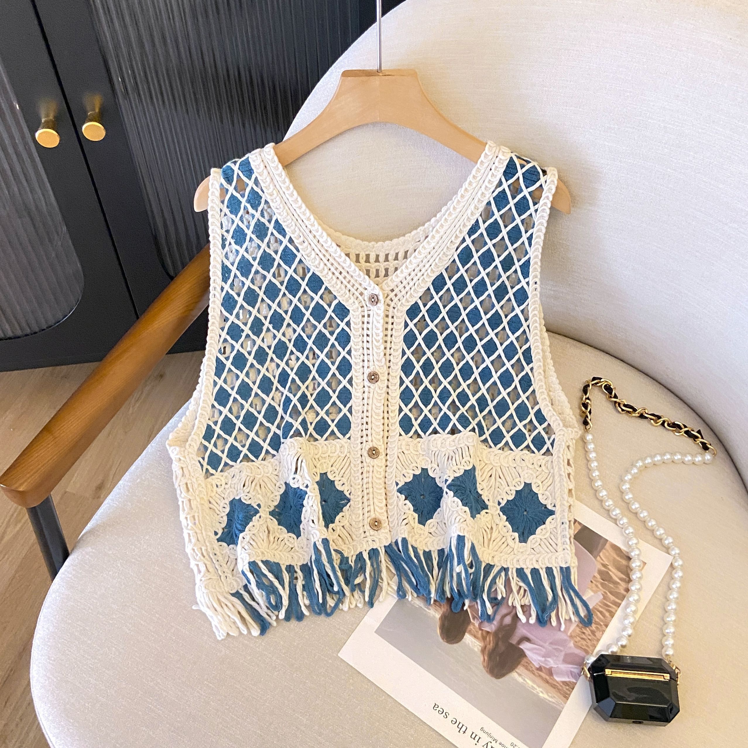 Ethnic Diamond Check Tassel Knitted Vest for Women - Hollow-Out Cardigan for Prairie and Seaside Vacation Style Ethnic Diamond Check Tassel Knitted Vest for Women - Hollow-Out Cardigan for Prairie and Seaside Vacation Style