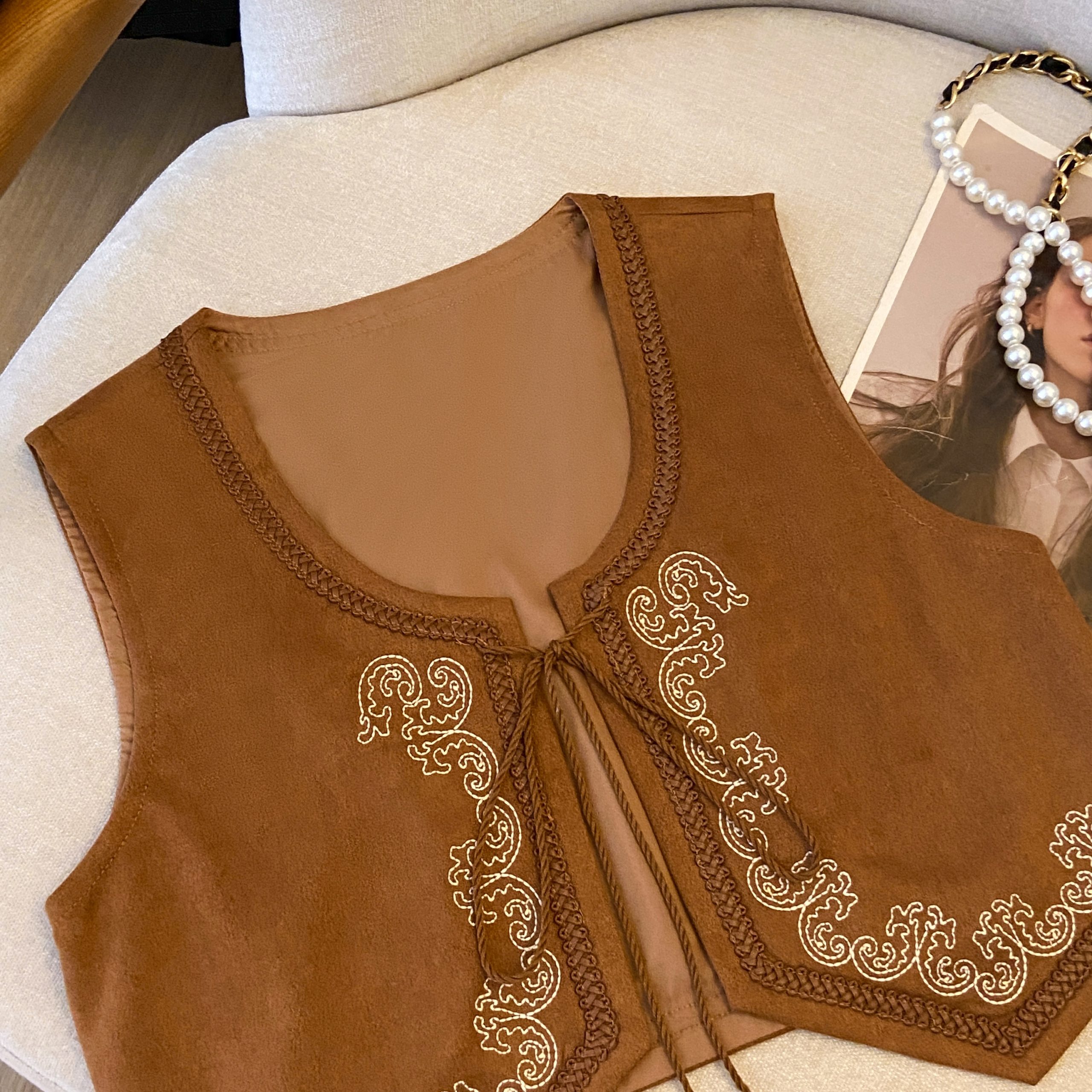 Ethnic Style Brown Suede Embroidered Lace-Up Vest for Women - Versatile Backless Travel Outfit with Artistic Temperament Ethnic Style Brown Suede Embroidered Lace-Up Vest for Women - Versatile Backless Travel Outfit with Artistic Temperament