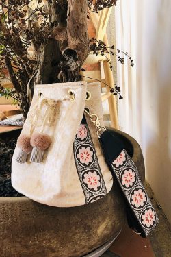 Ethnic Style Embroidered Velvet Bucket Bag for Women - Trendy Crossbody Handbag for Autumn/Winter 2024 Fashion