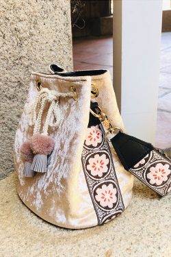 Ethnic Style Embroidered Velvet Bucket Bag for Women - Trendy Crossbody Handbag for Autumn/Winter 2024 Fashion
