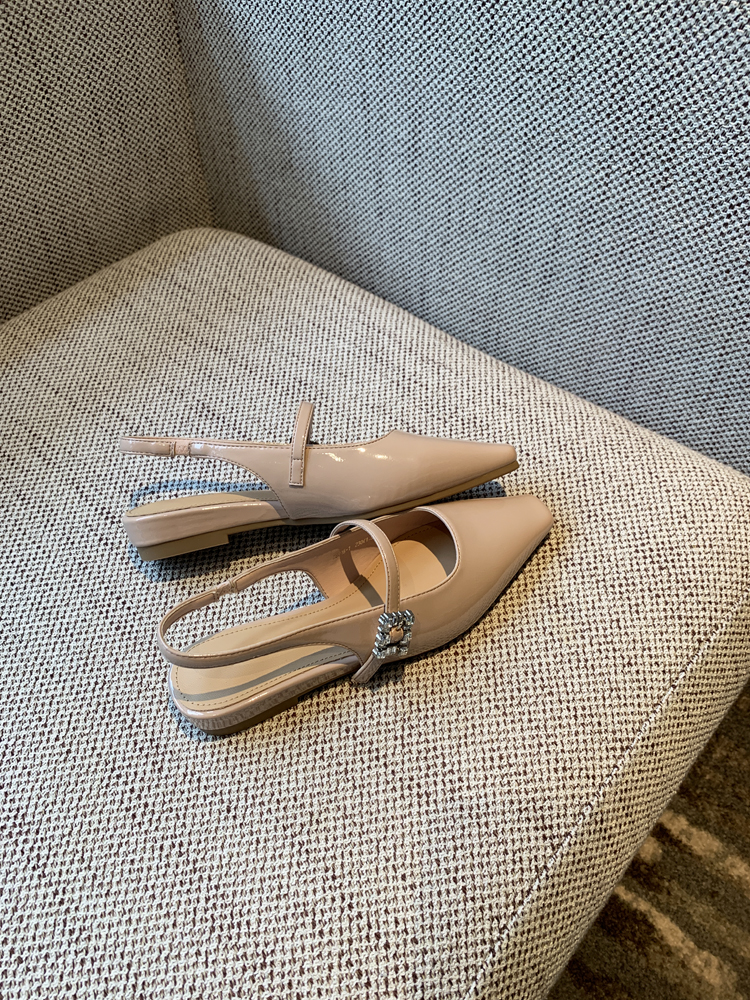 Fairy Style Patent Leather Square Toe Flat Sandals with Rhinestones - 2025 Spring/Summer Women's Closed Toe Low Heel Shoes Fairy Style Patent Leather Square Toe Flat Sandals with Rhinestones - 2025 Spring/Summer Women's Closed Toe Low Heel Shoes