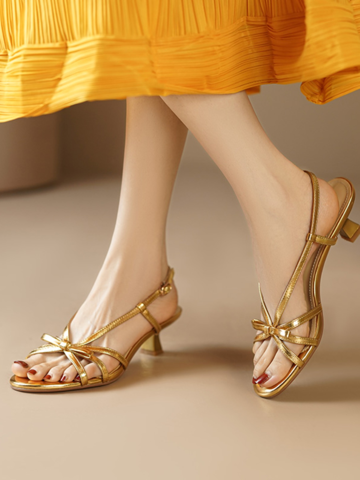 Fairy Style Retro Square Toe Flat Shoes for Women – Genuine Leather Slip-On Loafers in Italian Corso Venezia Design Fairy Style Retro Square Toe Flat Shoes for Women – Genuine Leather Slip-On Loafers in Italian Corso Venezia Design