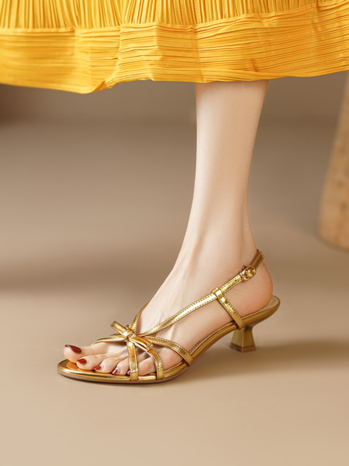 Fairy Style Retro Square Toe Flat Shoes for Women – Genuine Leather Slip-On Loafers in Italian Corso Venezia Design Fairy Style Retro Square Toe Flat Shoes for Women – Genuine Leather Slip-On Loafers in Italian Corso Venezia Design