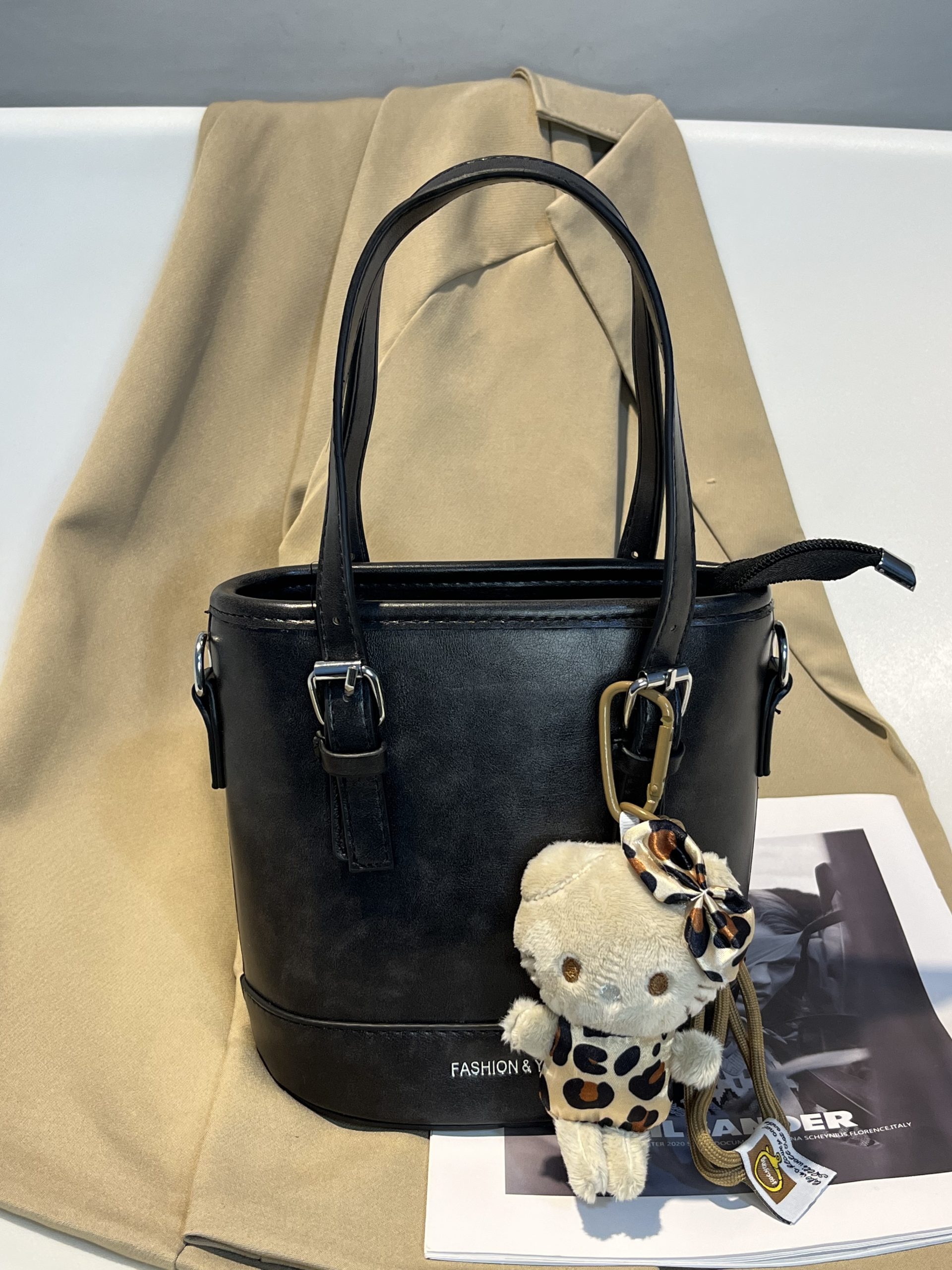 Fashionable Women's Bucket Bag - Versatile Small Handbag, Stylish Crossbody Shoulder Bag for 2025 Casual Looks Fashionable Women's Bucket Bag - Versatile Small Handbag, Stylish Crossbody Shoulder Bag for 2025 Casual Looks