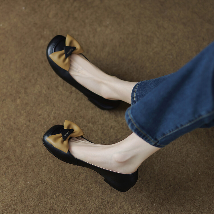 Fashionable Women's Genuine Leather Slip-On Flats with French Round-Toe and Bowknot Detail - Italian Style Shoes Fashionable Women's Genuine Leather Slip-On Flats with French Round-Toe and Bowknot Detail - Italian Style Shoes