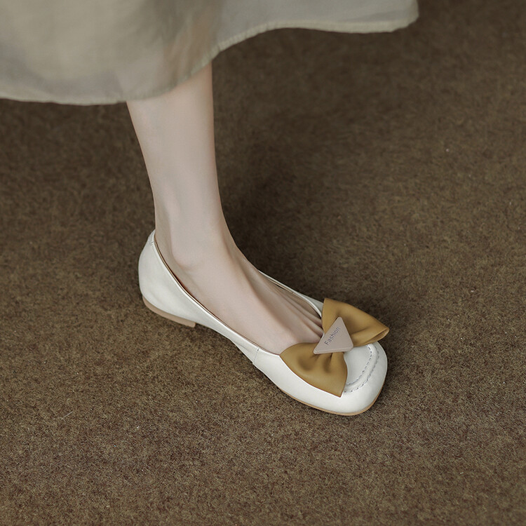 Fashionable Women's Genuine Leather Slip-On Flats with French Round-Toe and Bowknot Detail - Italian Style Shoes Fashionable Women's Genuine Leather Slip-On Flats with French Round-Toe and Bowknot Detail - Italian Style Shoes