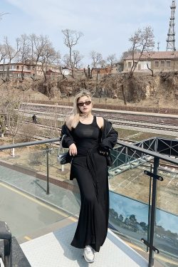 Faux Two-Piece Black Vest Dress - American Street Style Mid-Length Sleeveless Dress with Slimming Fit and Long Skirt