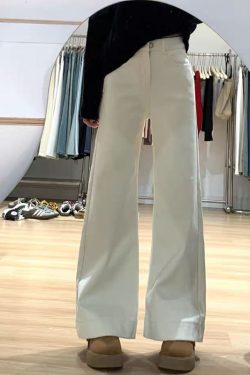 Flared Bell-Bottom Jeans for Petite Pear-Shaped Figures - Loose-Fitting Non-Sticking Pants for Thick Thighs and Wide Hips