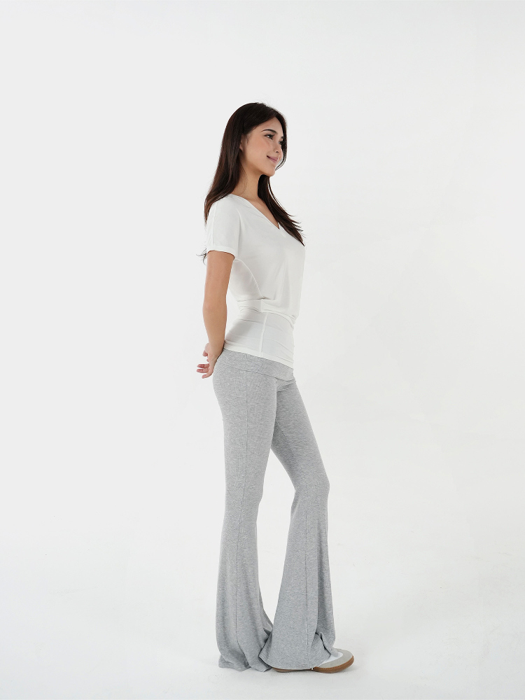 Flared Waist Knitted Ribbed Slim-Fit Pants - Y2K Style, Comfortable Fashionable Trousers for Effortless Everyday Wear Flared Waist Knitted Ribbed Slim-Fit Pants - Y2K Style, Comfortable Fashionable Trousers for Effortless Everyday Wear