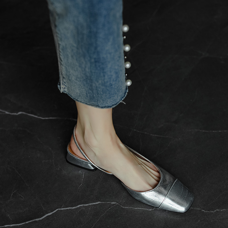 Flat Open-Toe Chunky Low-Heeled Sandals for Women - Backless Square Toe Design, Italian Style, Trendy Summer Footwear Flat Open-Toe Chunky Low-Heeled Sandals for Women - Backless Square Toe Design, Italian Style, Trendy Summer Footwear