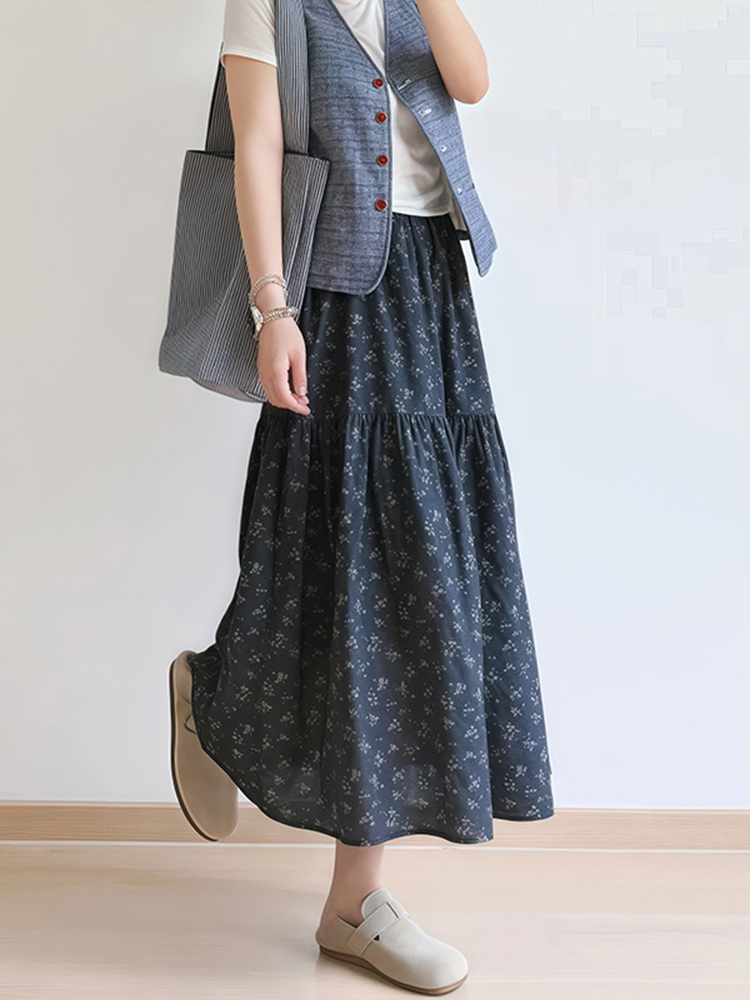 Floral A-Line Midi Skirt for Women, Plus Size Summer Skirt for Pear-Shaped Bodies, Trendy 2025 Fashion Piece Floral A-Line Midi Skirt for Women, Plus Size Summer Skirt for Pear-Shaped Bodies, Trendy 2025 Fashion Piece