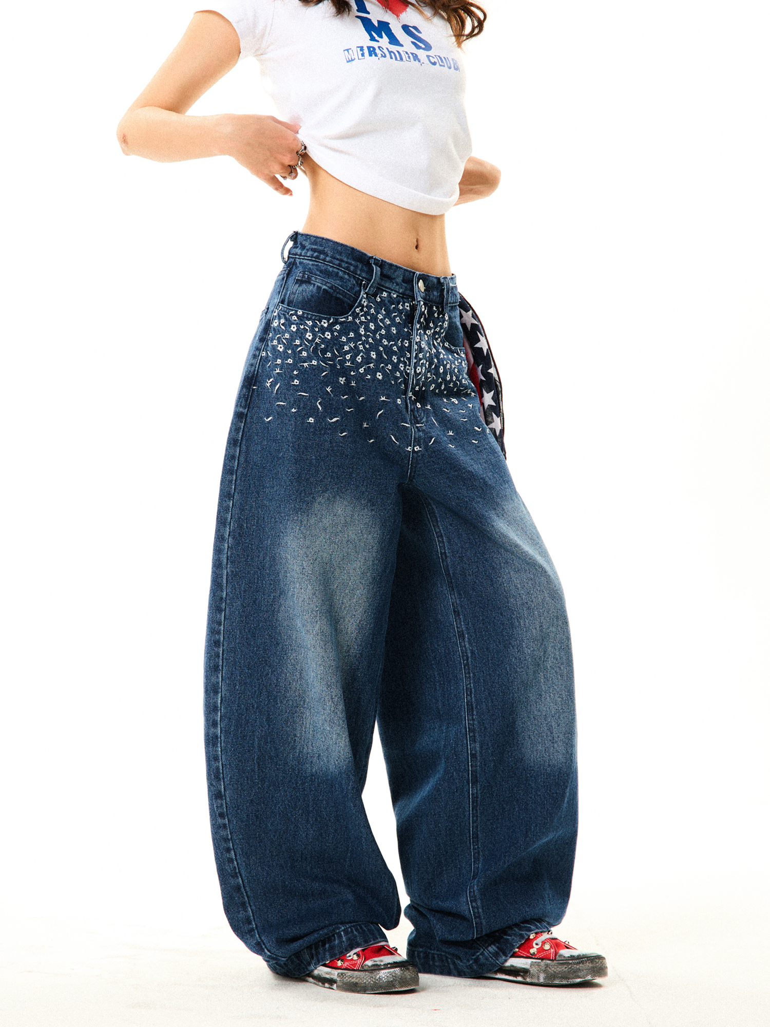 Floral Embroidered Denim Pants for Women - American Retro Casual Loose Wide-Leg Trousers, Y2K Inspired Fashion Floral Embroidered Denim Pants for Women - American Retro Casual Loose Wide-Leg Trousers, Y2K Inspired Fashion