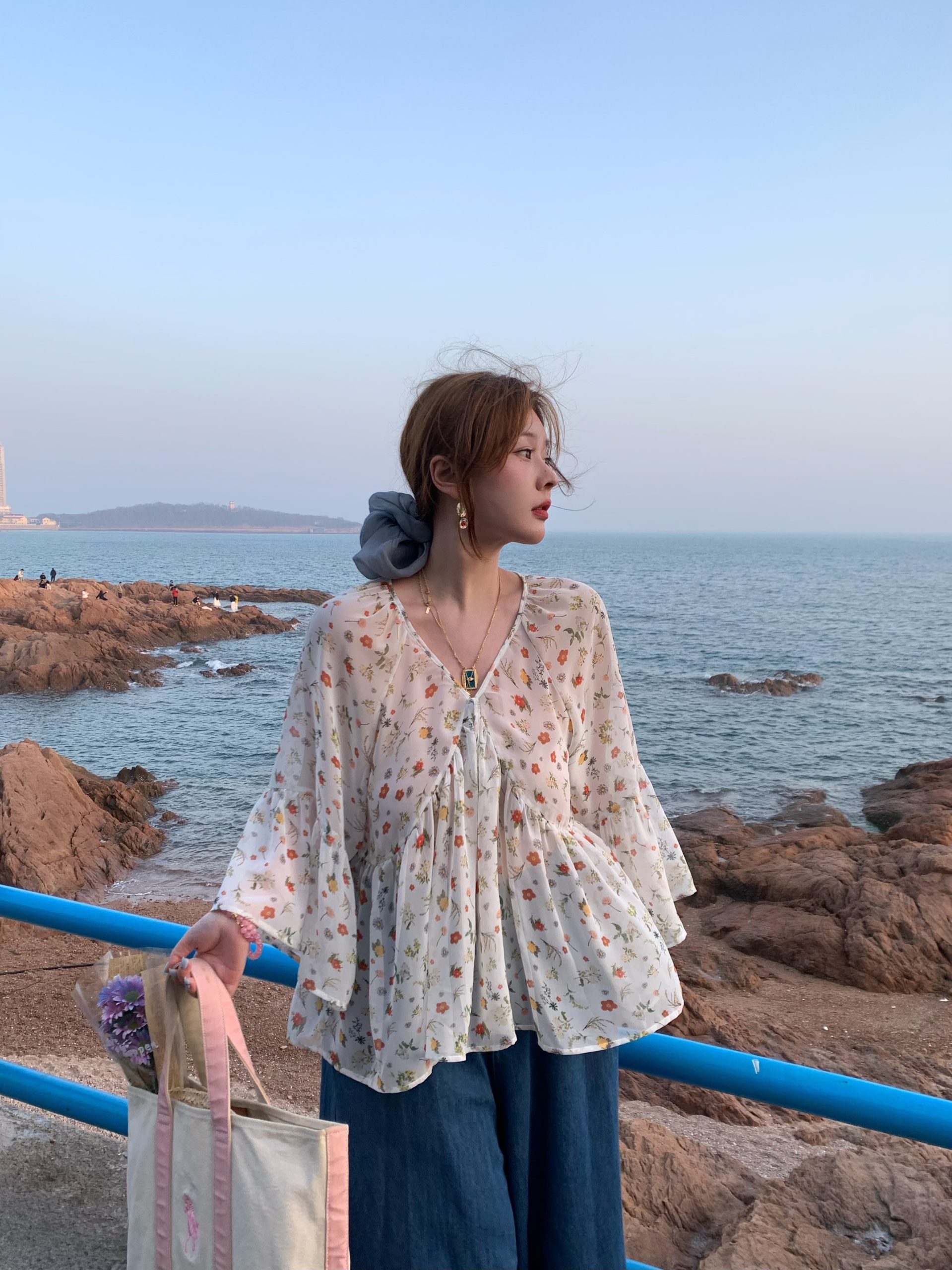 Floral Long Sleeve Chiffon Shirt for Women - Vintage 90s Style Loose Bell Sleeve Sun Protection Top Floral Long Sleeve Chiffon Shirt for Women - Vintage 90s Style Loose Bell Sleeve Sun Protection Top