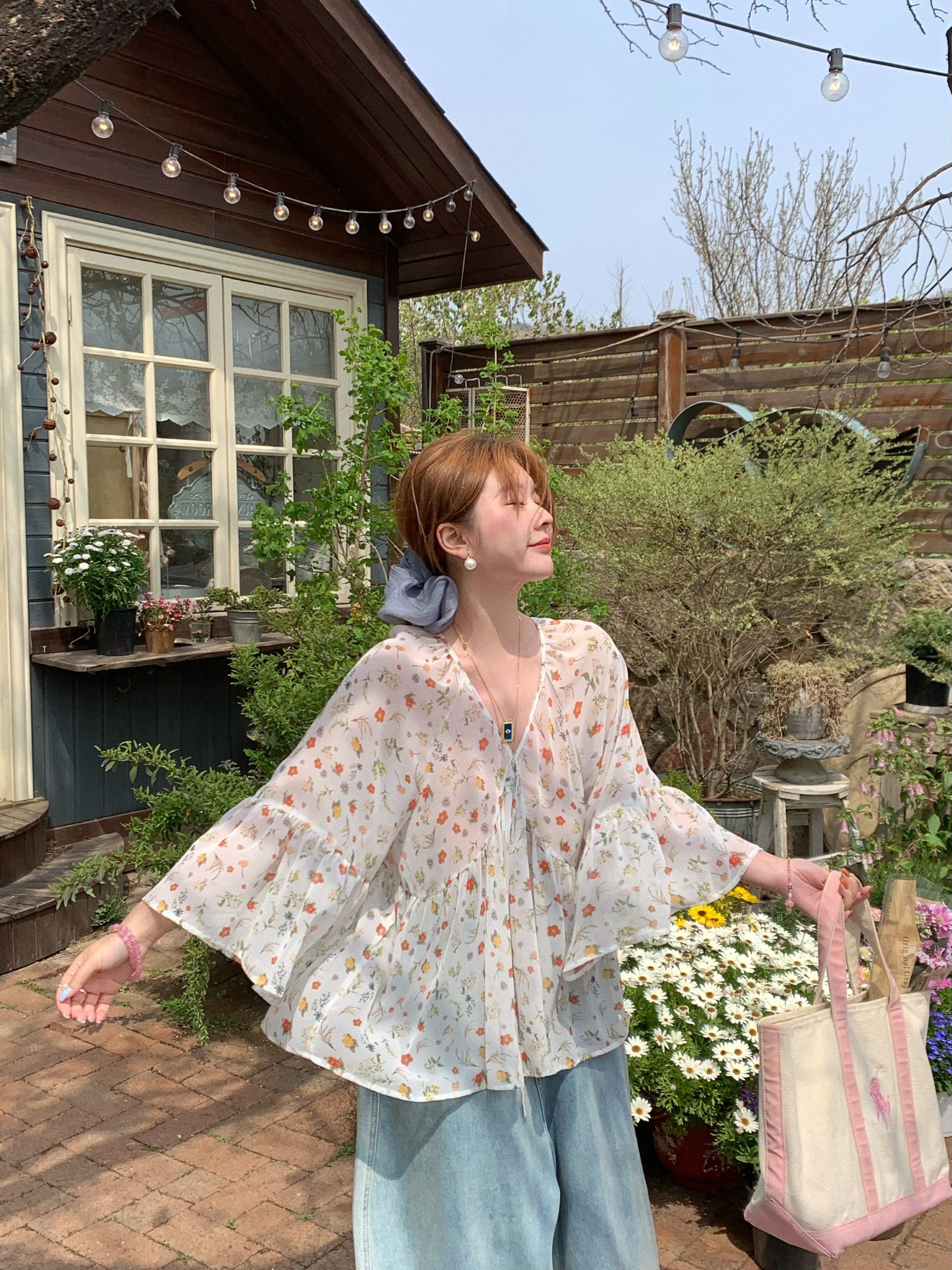 Floral Long Sleeve Chiffon Shirt for Women - Vintage 90s Style Loose Bell Sleeve Sun Protection Top Floral Long Sleeve Chiffon Shirt for Women - Vintage 90s Style Loose Bell Sleeve Sun Protection Top