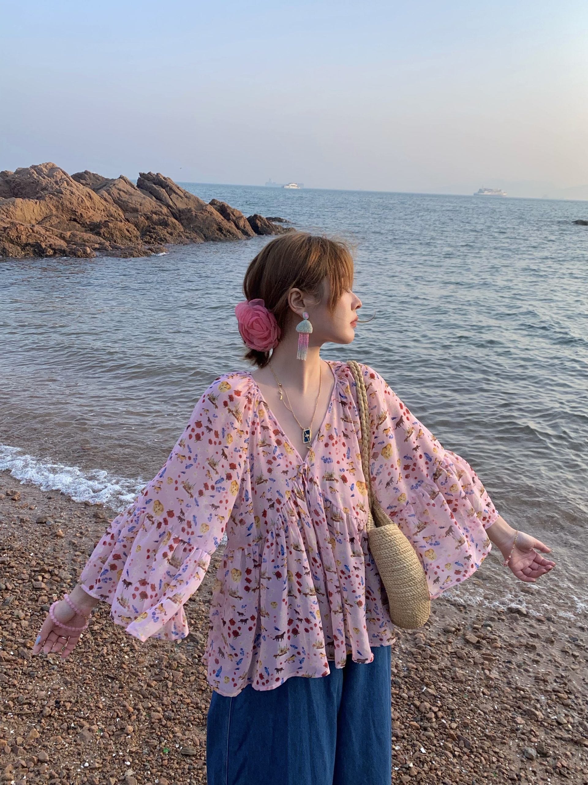 Floral Long Sleeve Chiffon Shirt for Women - Vintage 90s Style Loose Bell Sleeve Sun Protection Top Floral Long Sleeve Chiffon Shirt for Women - Vintage 90s Style Loose Bell Sleeve Sun Protection Top