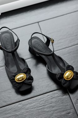 Floral Mid-Heel Closed-Toe Sandals for Women in Gold and Silver - Trendy Summer Footwear with Genuine Leather Design