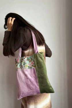 Floral Patchwork Velvet Tote Bag - Vintage Large-Capacity Commuter Shoulder Handbag for Casual Everyday Use