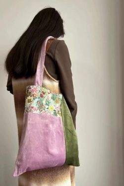 Floral Patchwork Velvet Tote Bag - Vintage Large-Capacity Commuter Shoulder Handbag for Casual Everyday Use
