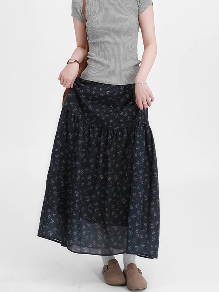 Floral Plus Size A-Line Long Skirt for Women, Summer 2025 Lightweight Style, Flattering Design to Hide Belly Floral Plus Size A-Line Long Skirt for Women, Summer 2025 Lightweight Style, Flattering Design to Hide Belly