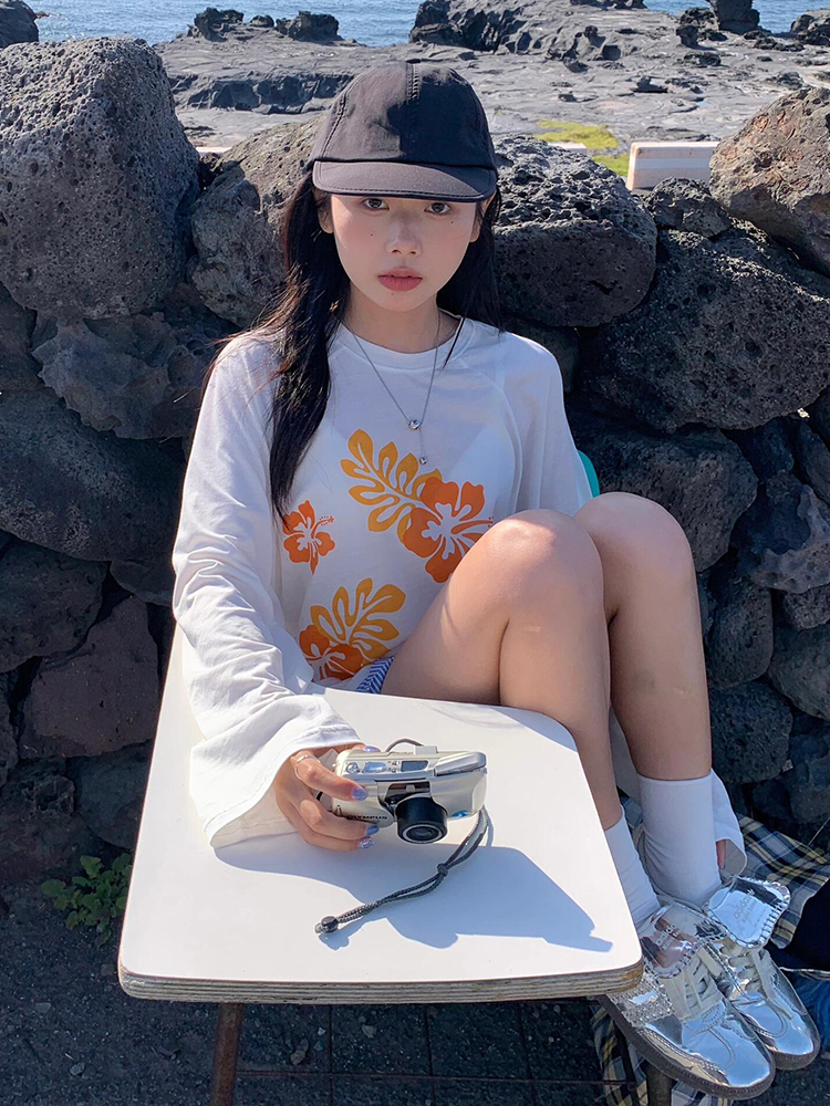 Floral Print Long Sleeve T-Shirt for Women - American Style Loose Round Neck Sun Protection Cover-Up - Summer Thin Top Floral Print Long Sleeve T-Shirt for Women - American Style Loose Round Neck Sun Protection Cover-Up - Summer Thin Top